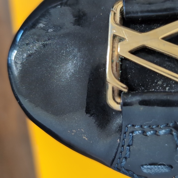 Louis Vuitton Flats - Picture 9 of 9